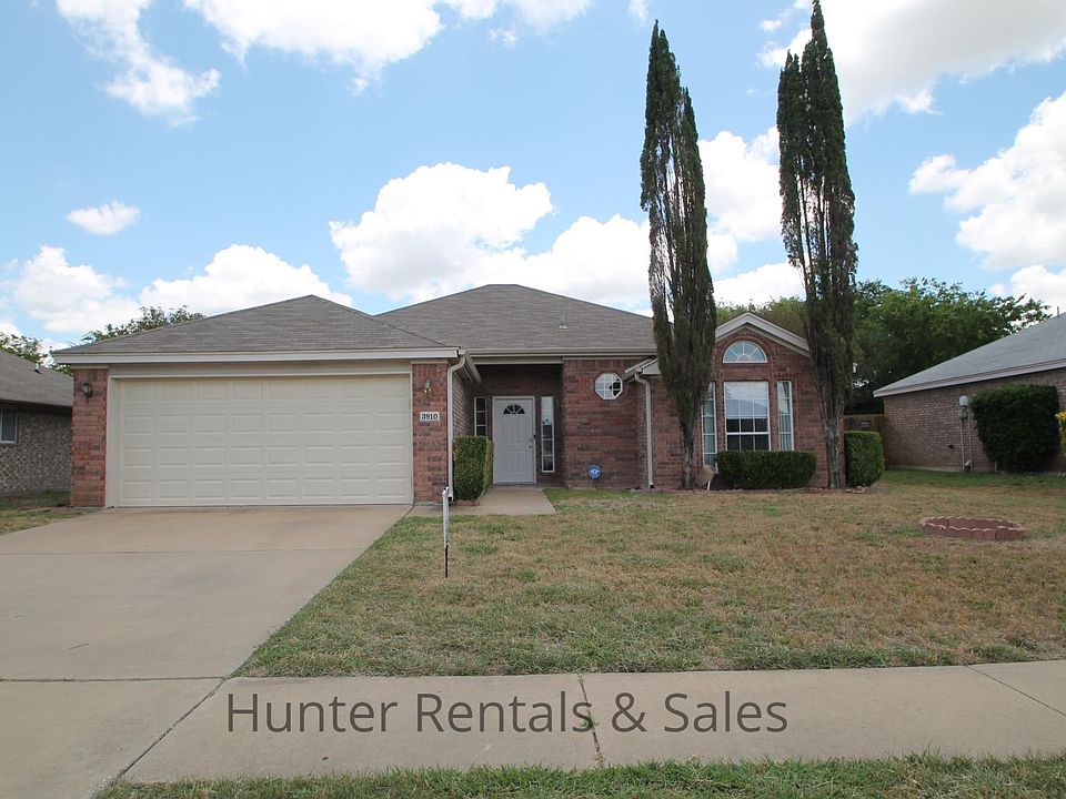 1st image of 3910 Littlerock Dr