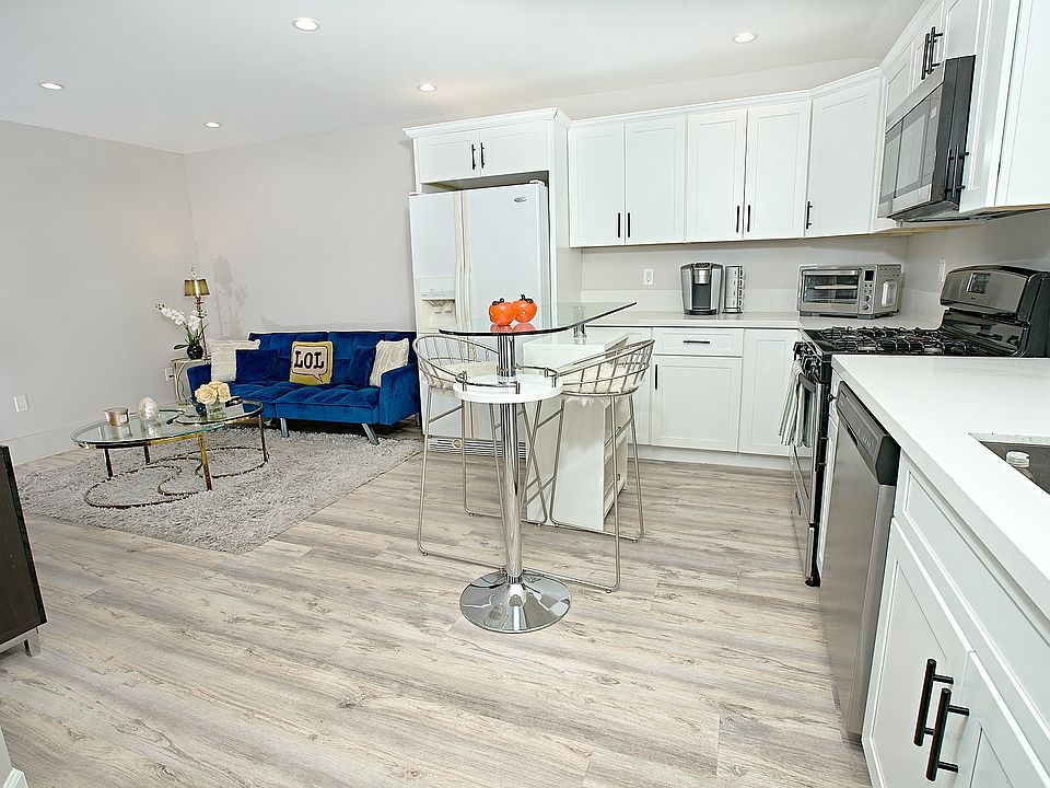 23827 Victory Blvd, West Hills, CA 91307 | Zillow