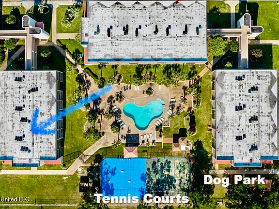 4th image of 2046 Beach Blvd APT B220