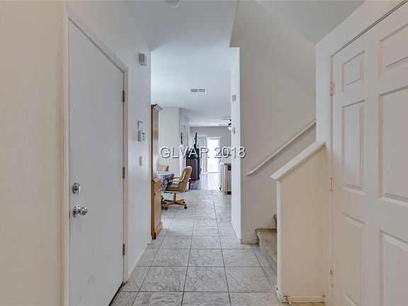 3rd image of 3529 Terraza Mar Ave