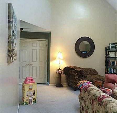 4th image of 1107 Sunnyside Ln