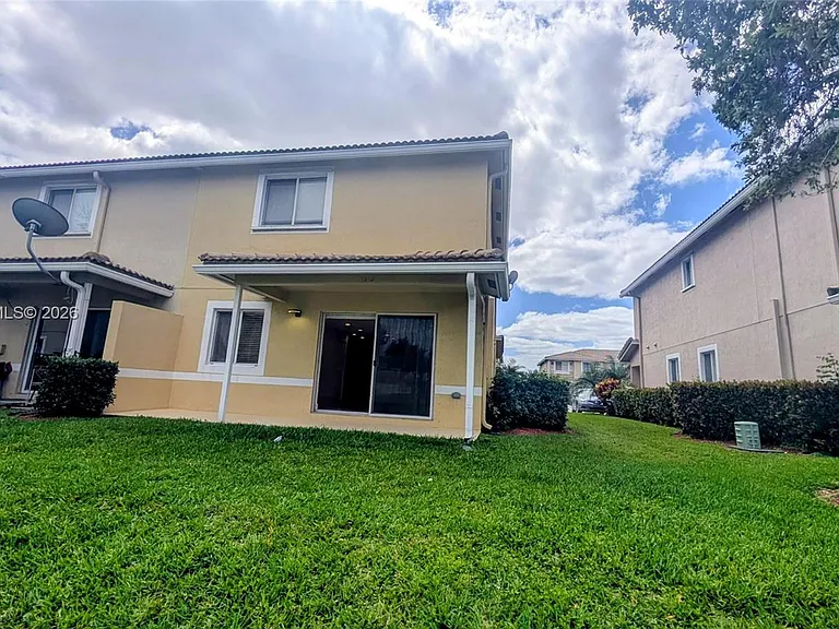 5910 Royal Way #---- — Photo 17