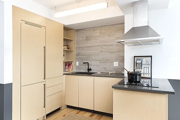 Rented by Bold New York | media 25