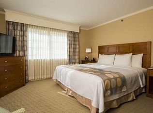 449 Main St #1, Ogunquit, ME 03907