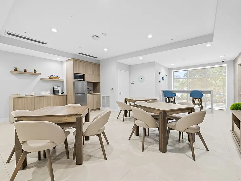 704 N Ocean Blvd — Photo 30