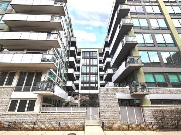 650 W Wayman St Unit 206C, Chicago, IL 60661