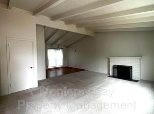 254 Beach Rd, Marina, CA 93933