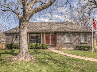 9145 Westbrooke Dr, Overland Park, KS 66214