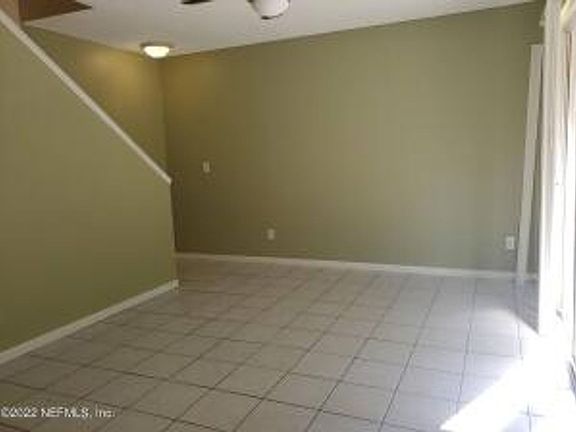 5th image of 2300 Twelve Oaks Dr APT B7