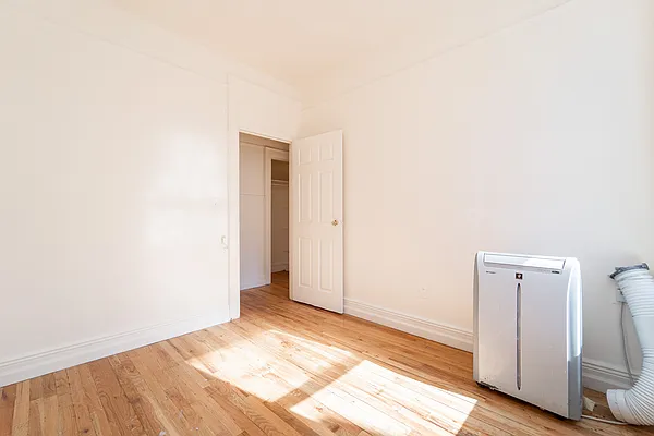 Rented by Modern Spaces | media 20