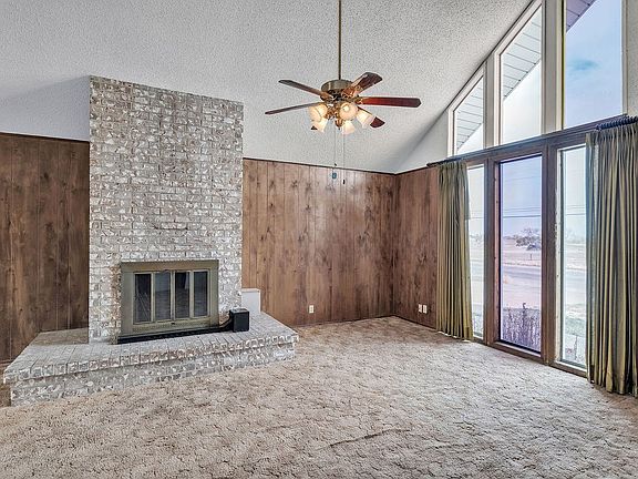 4th image of 3616 Parkway Rd