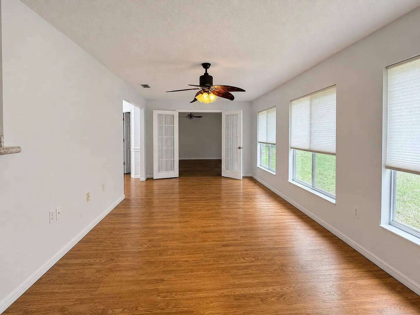 Nice 2 Beds 2 Baths Home in Spruce Creek South — Photo 4