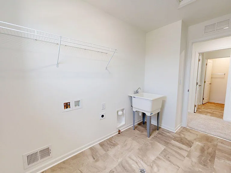 826 Kuss Dr — Photo 15