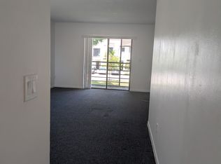 871 NE 209th Ter #25-204, Miami, FL 33179