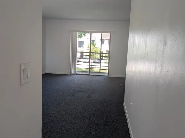 871 NE 209th Ter #25-204, Miami, FL 33179