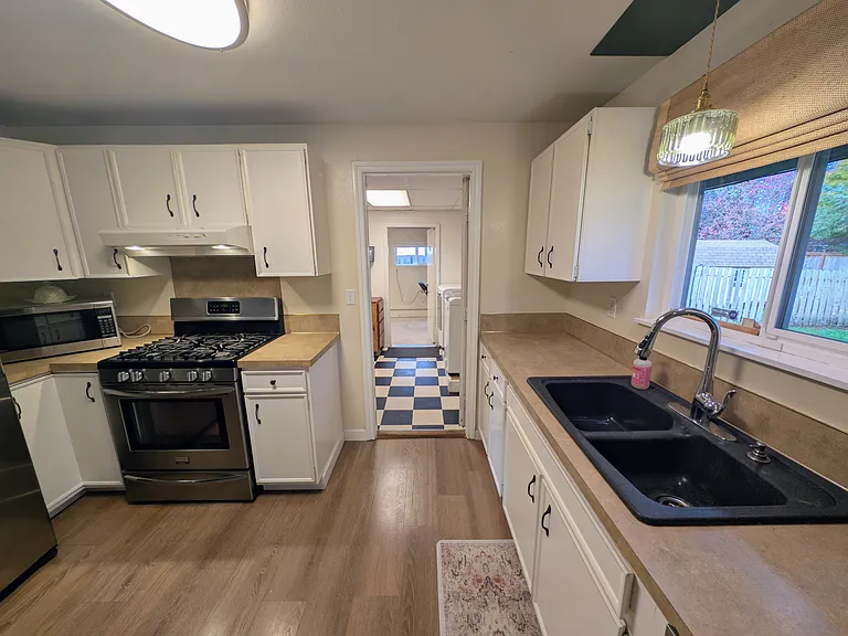 1706 Alanna Dr SE — Photo 8