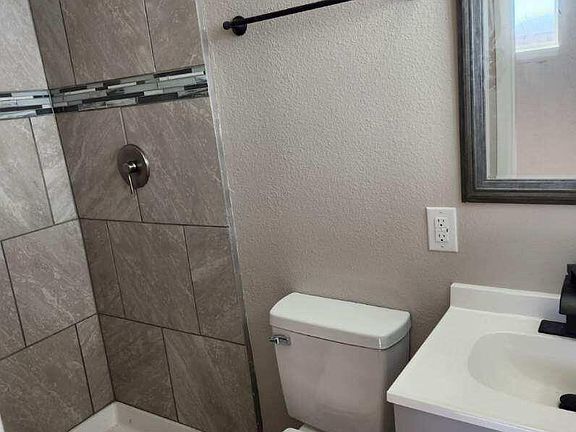 4th image of 204 59th St SW