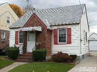 49 Remsen St, Elmont, NY 11003