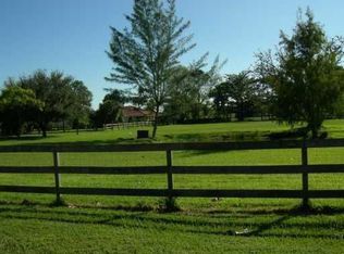 2151 N Hiatus Rd, Plantation, FL 33323