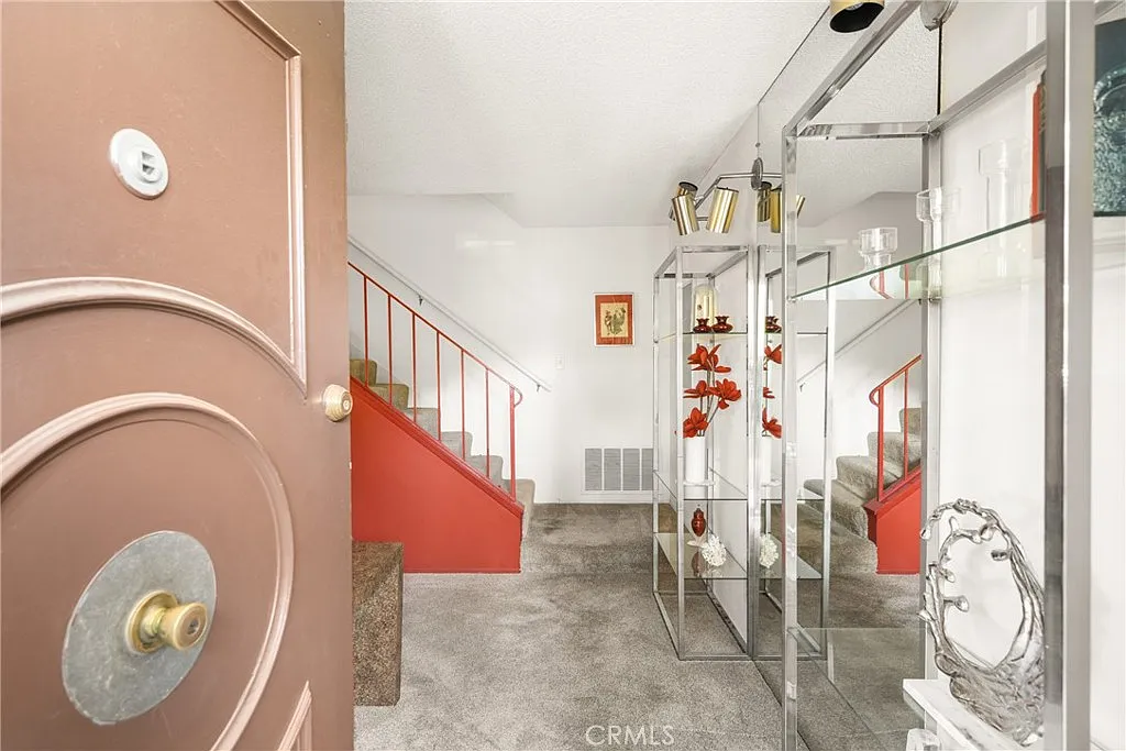 1800 W Gramercy Ave APT 23 photo 1