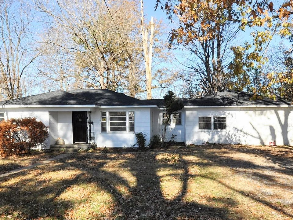 1st image of 413 Harold King Dr