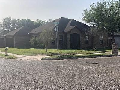 3rd image of 2403 Hibiscus Dr