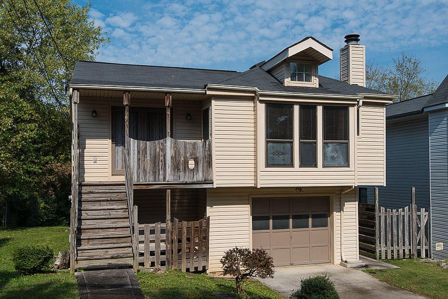 1st image of 7651 NW Chatham Cir