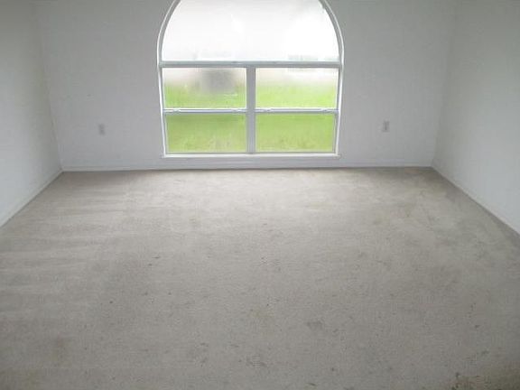 3rd image of 8716 103rd Ct