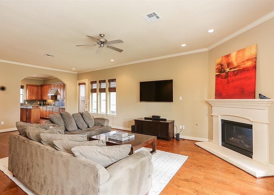 1st image of 9614 Hamilton Dr