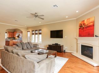 9614 Hamilton Dr, Pearland, TX 77584