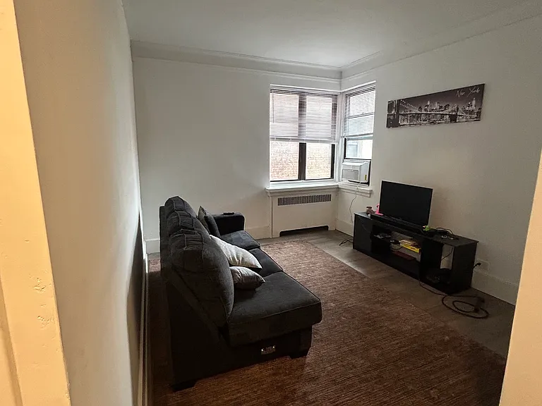 3000 Valentine Ave #3E — Photo 5