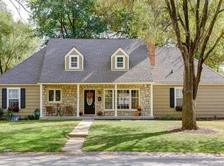 832 S Windsor Rd, Olathe, KS 66061