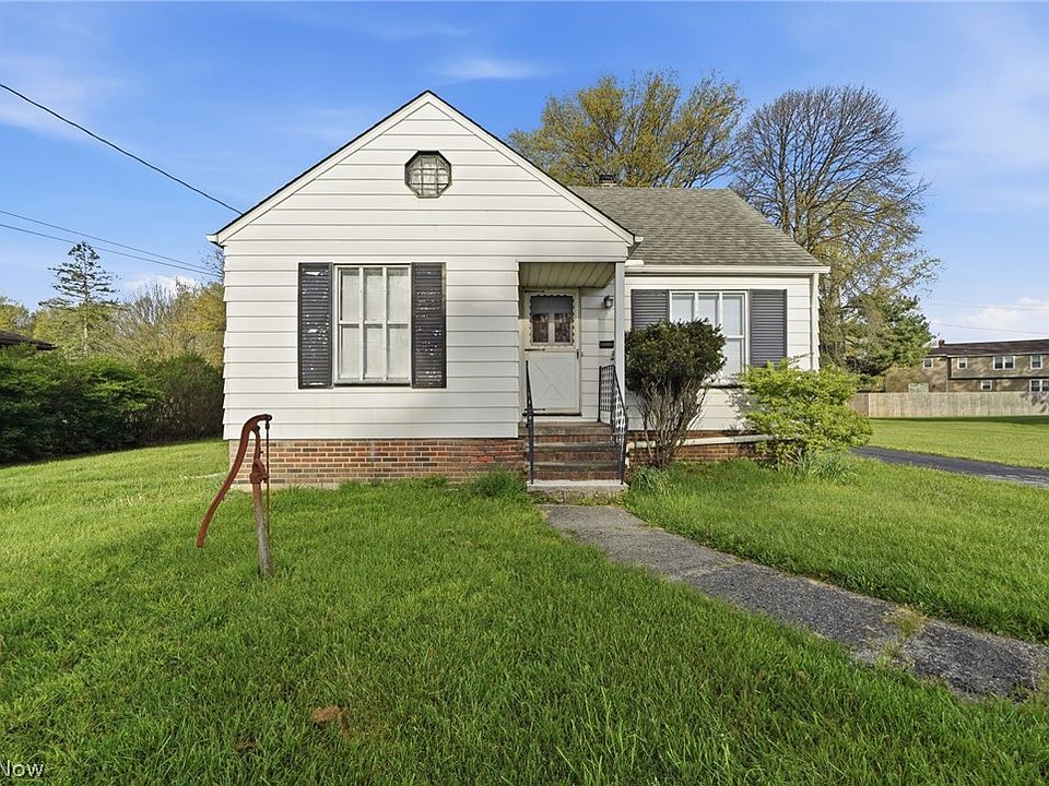 1st image of 6210 Crossview Rd