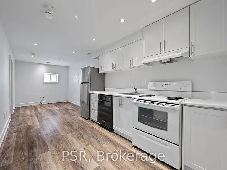 965 Briar Hill Ave #LOWER — Photo 2
