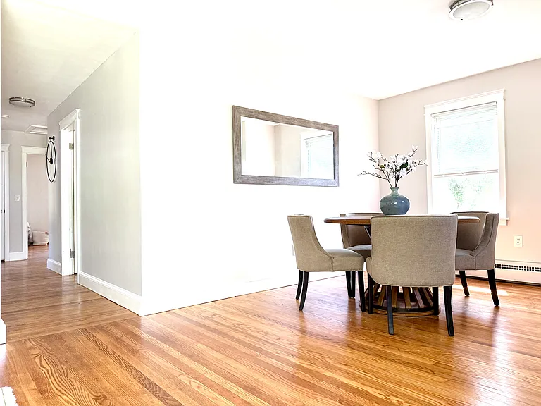 7 Wallis Ave — Photo 3