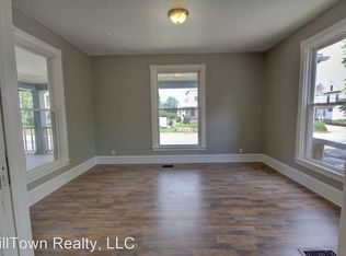 625 E Locust St APT 1, Davenport, IA