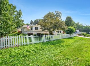 3013 Walnut Dr, Wonder Lake, IL 60097