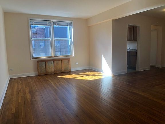 4th image of 11016 72nd Ave #7