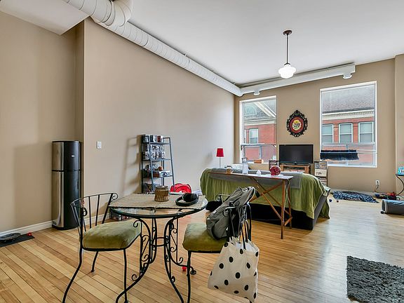 3rd image of 38 Ainslie St N #37