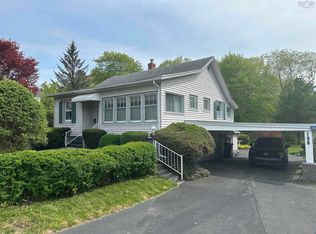 166 School St, Queens, NS B0T 1K0