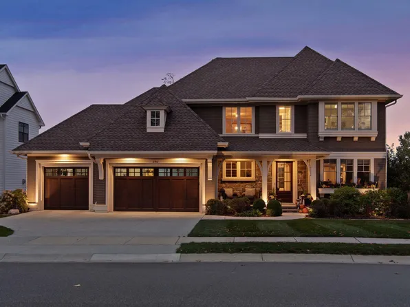 696 Woodland Hill Ct, Hamel, MN 55340