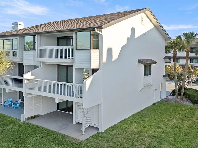 150 Marina Del Rey Ct — Photo 8