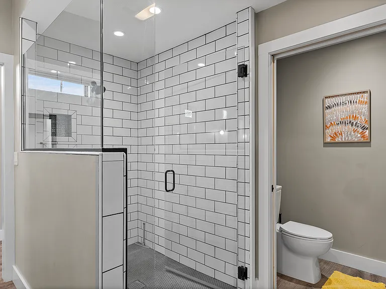 8561 E Hazelwood St — Photo 25