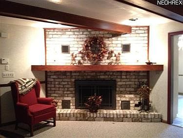 3rd image of 815 Blueberry Hill Dr