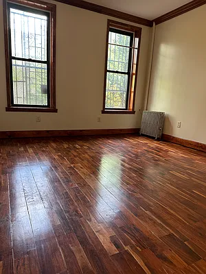 Rented by Ambassador Realty Co | media 10