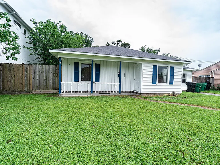 6417 Rolla St — Photo 2