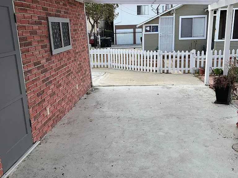 4034 Swift Ave — Photo 17