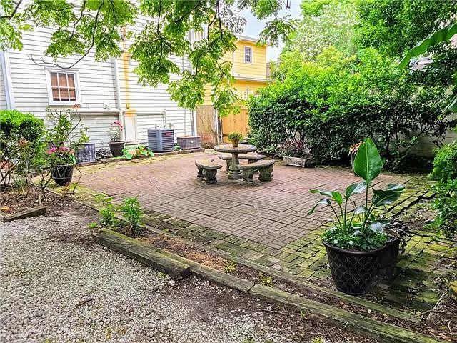 1463 Annunciation St #B — Photo 24