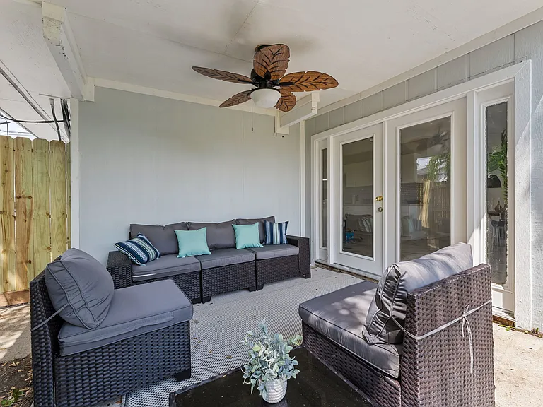 4203 Philmont Ave — Photo 3
