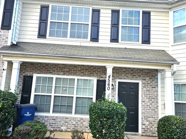 4560 Parkway Cir, College Park, GA 30349